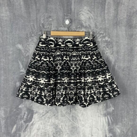 J Crew Skirt Women's Size 2 Black White Blurred Ikat Pleated Lined Style B4435 - Picture 1 of 7